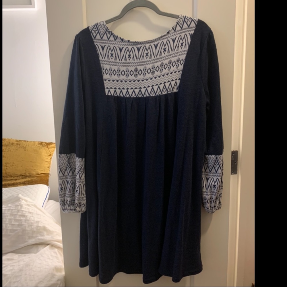 Navy long sleeved Entro boutique dress - Picture 3 of 3